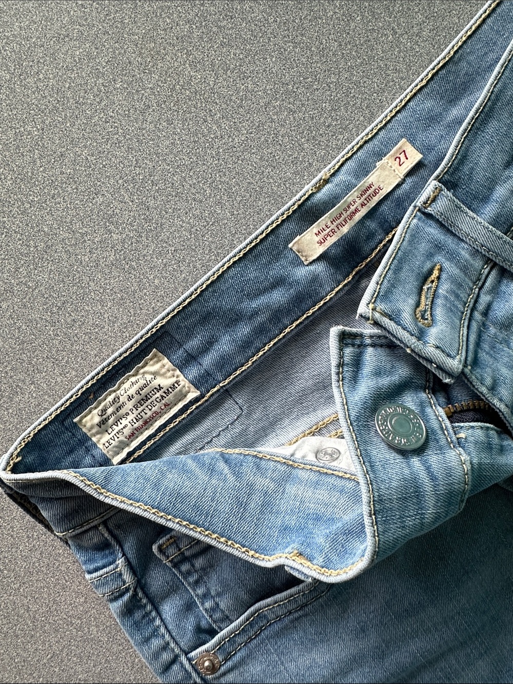 LEVIS | WOMENS | MILE HIGH SUPER SKINNY | SIZE 27